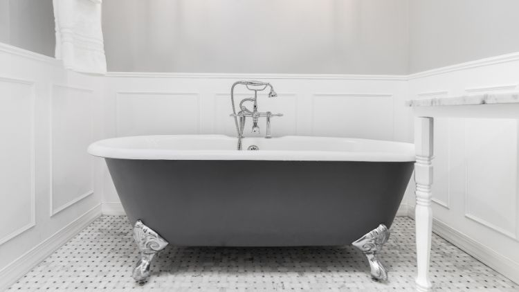 https://handymanconnection.com/calgary/wp-content/uploads/sites/14/2025/01/Banner_-Clawfoot-Tub-Installation.jpg