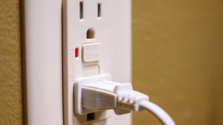 Tackling Electrical Repairs Around the House - GFCI outlet