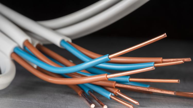 https://handymanconnection.com/hamilton/wp-content/uploads/sites/73/2024/12/How-Ground-Wires-Could-Save-Your-Homes-Electrical-System.jpg