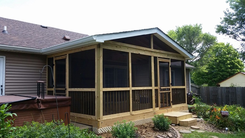 enclosed outdoor patio from Handyman Connection