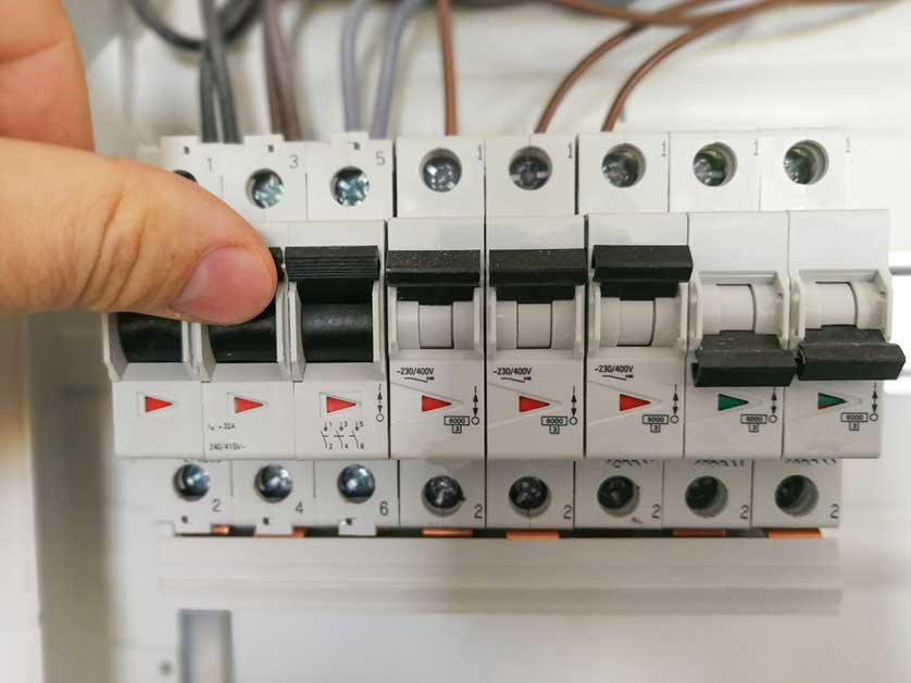 https://handymanconnection.com/mason/wp-content/uploads/sites/29/2026/08/fuse.jpg