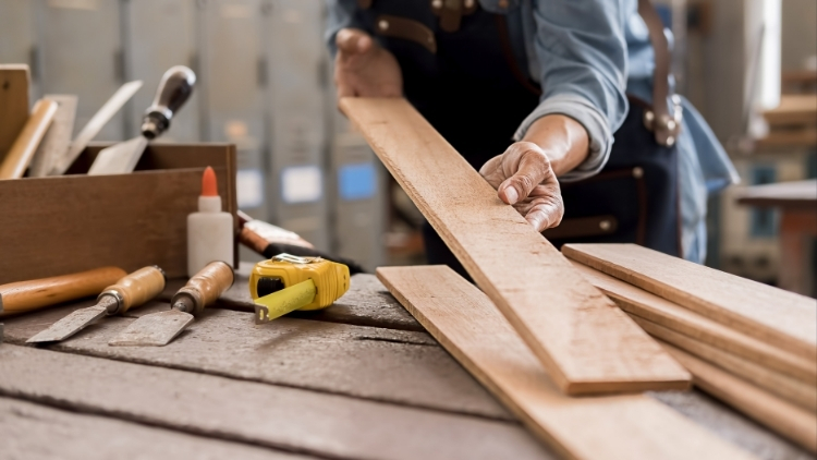 Collaborating with Your Handyman: From Consultation to Completion