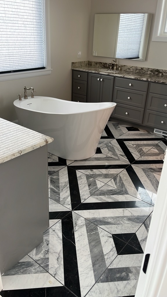 new bathtub and sink installed by our plumbing craftsmen in Spokane Valley, WA