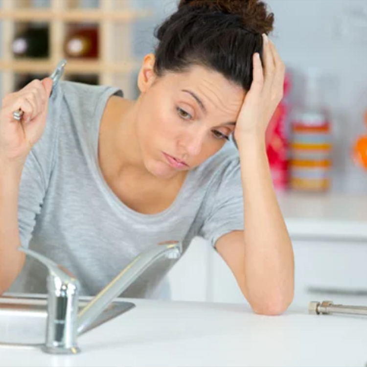 https://handymanconnection.com/victoria/wp-content/uploads/sites/52/2021/08/5-Common-Plumbing-Problems-In-Older-Homes.jpg