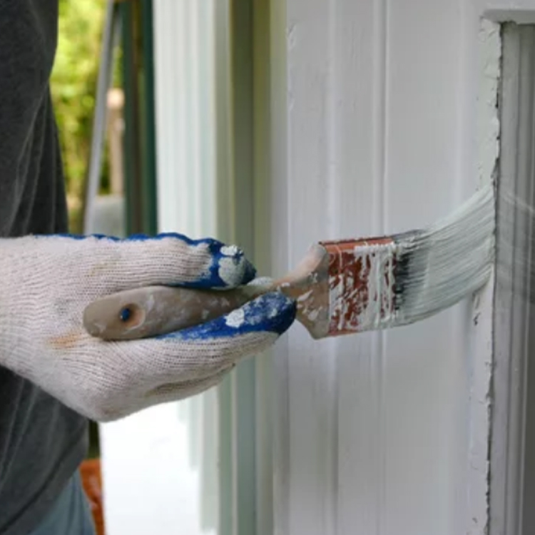 https://handymanconnection.com/winnipeg/wp-content/uploads/sites/57/2021/08/Tricky-Home-Exterior-Let-Our-Painters-Do-The-Job.jpg