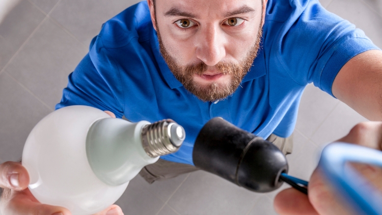 Choosing the Right Electrician