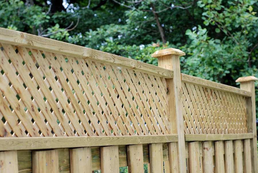 weekend-upgrade-fence-post-repair-handyman-connection-blue-ash-oh